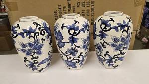 lot 193 image: Lot of 3 Matching Cobalt Blue Vases