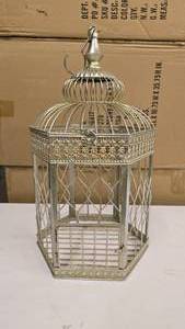 lot 218 image: Metal Decorative Bird Cage