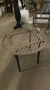 lot 281 image: Rattan Style Round Patio Table