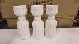 lot 298 image: Lot of 3 Matching Wooden Dcor Candle Stands