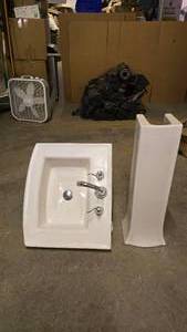 lot 309 image: Pedestal Sink w Base