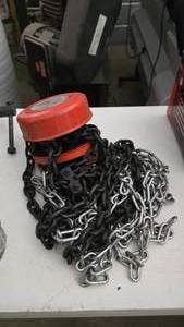 lot 367 image: Ironton 1,100 LB Chain Hoist