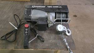 lot 371 image: Strongway 1,1002,200 LBS Electric Hoist Winch