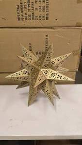 lot 425 image: Beautiful Gold Starburst Metal Art.  Opens to put a candle or light.