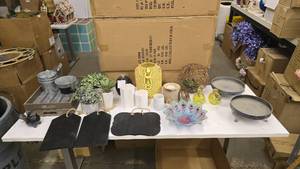 lot 428 image: Large Lot of Misc Dcor Items.  Includes Everything Pictured.