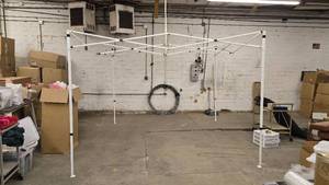 lot 444 image: White Expandable 9.5 Canopy Frame w Case
