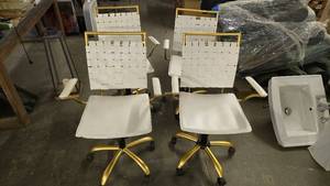 lot 462 image: Lot of 4 White & Gold Office Chairs