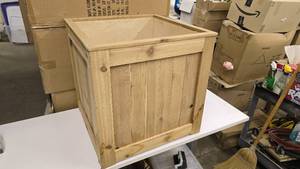 lot 524 image: Wooden Square Planter Box