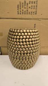 lot 531 image: Gold Metal 17 End Table