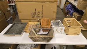 lot 564 image: Lot of Dcor Baskets, Crates & Trays