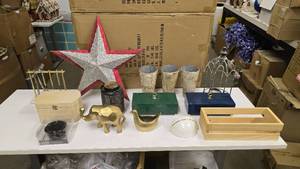 lot 584 image: Large Lot of Misc Dcor Items.  Includes Everything Pictured.