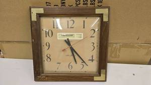 lot 589 image: Vintage Seth Thomas Square Wall Clock