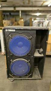 lot 602 image: Large Yamaha Floor Spaeaker w 15 Speakers