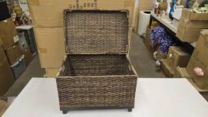 lot 699 image: Wicker Style Small Truck w Removeable Lid