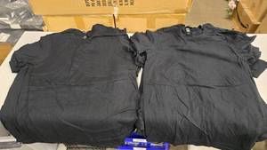lot 729 image: NEW Lot of 43 Anvil Lightweight Black Mens T-Shirts, Size Medium