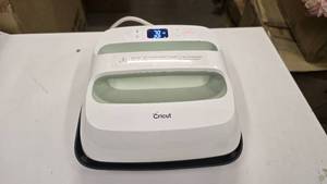 lot 755 image: Cricut EasyPress 2 Portable Heat Press.  TESTED