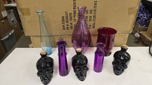 lot 769 image: Lot of Halloween Themed Dcor.  Glass Lighted Skulls & Vases