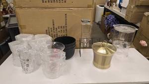 lot 804 image: Lot of Misc Ice Buckets, Pitchers & Beverage Dispensers
