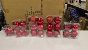 lot 861 image: 5 Boxes of Red Christmas Tree Ornaments