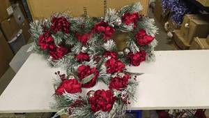 lot 902 image: Lot of 3 Matching Christmas Wreaths