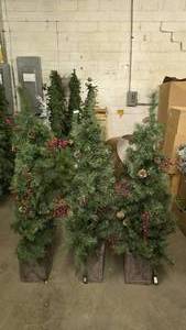 lot 913 image: Lot of 4 Matching Pre-Lit Holiday Trees