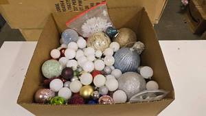 lot 942 image: Large Box of Misc Christmas Tree Ornaments