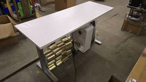 lot 957 image: Knoll 42 Electric Height-Adjustable White Desk.  TESTED&nbsp THIS ITEM CAN ONLY BE PICKED UP ON DAY 3 OF REMOVAL
