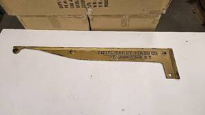 lot 959 image: Antique Englehardt Piano Co Cast Iron Fallboard Arm