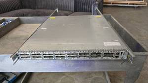 lot 965 image: Celestica D4040 32 Port Ethernet Switch