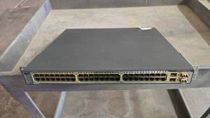 lot 969 image: Cisco Catalyst 3750G Series 48 Port PoE Switch