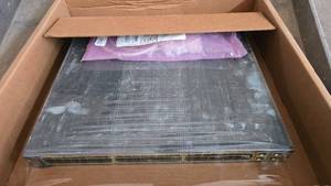 lot 977 image: NEW Cisco Catalyst 3750G Series 48 Port PoE Switch