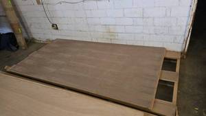 lot 1019 image: 3 Sheets of Stain Grade 34 Laminated Plywood, 4 x 8