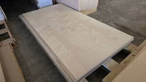 lot 1025 image: 5 Sheets of Stain Grade 1 Laminated Plywood, 4 x 8
