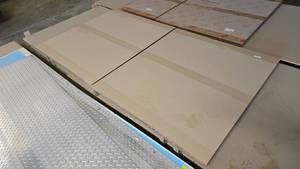 lot 1031 image: Approx 19 Sheets of 4 x 4 Clear Acrylic