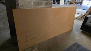lot 1040 image: Ultra Thick 1 Clear Cell Cast Acrylic Panel, 4 x 8