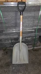 lot 1083 image: Large Snow Scoop Shovel