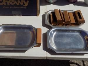 lot 143 image: MCM SERVING TRAYS WITH REMOVABLE WOODEN HANDLES -- QTY 4 TRAYS