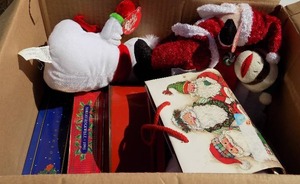 lot 144 image: Christmas lot