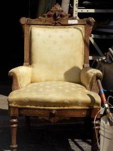 lot 178 image: padded sitting chair yellow