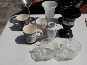 lot 247 image: MISC. COFFEE CUPS AND VASES
