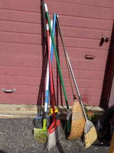 lot 275 image: LOT OF VARIOUS BROOMS
