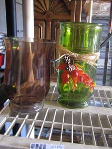 lot 70 image: vases