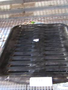 lot 107 image: oven pan