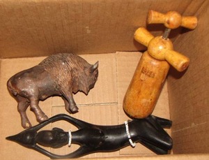 lot 119 image: qty 3 wooden dcor