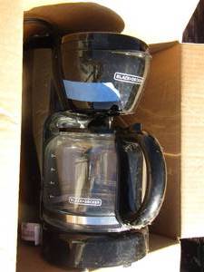 lot 131 image: black and decker coffee pot