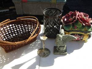 lot 132 image: BASKET, VASE, FLORAL CERAMIC BOX, WINGED CAT