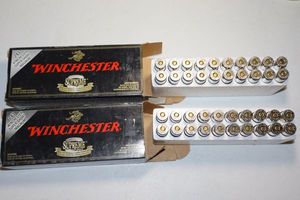 lot 29 image: Winchester Ballistic Silvertip 243 WSSM 95 grain deer & antelope cartridges - 2 boxes