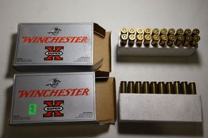 lot 32 image: Winchester 257 Roberts P 117 gr - 2 boxes