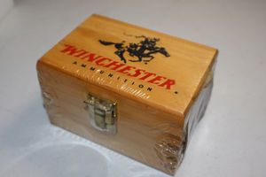 lot 47 image: Unopened Winchester ammo box with 300 rimfire cartridges for 22 long rifles