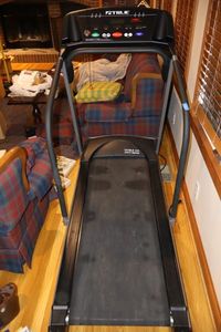 lot 1 image: True 400 Series SOFT system Treadmill